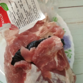 Черный пакет в мясе.