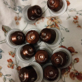 Espresso Intenso 10 действительно крепкий кофе — как раз такой, какой я люблю.