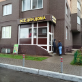 остекление крыльца магазина